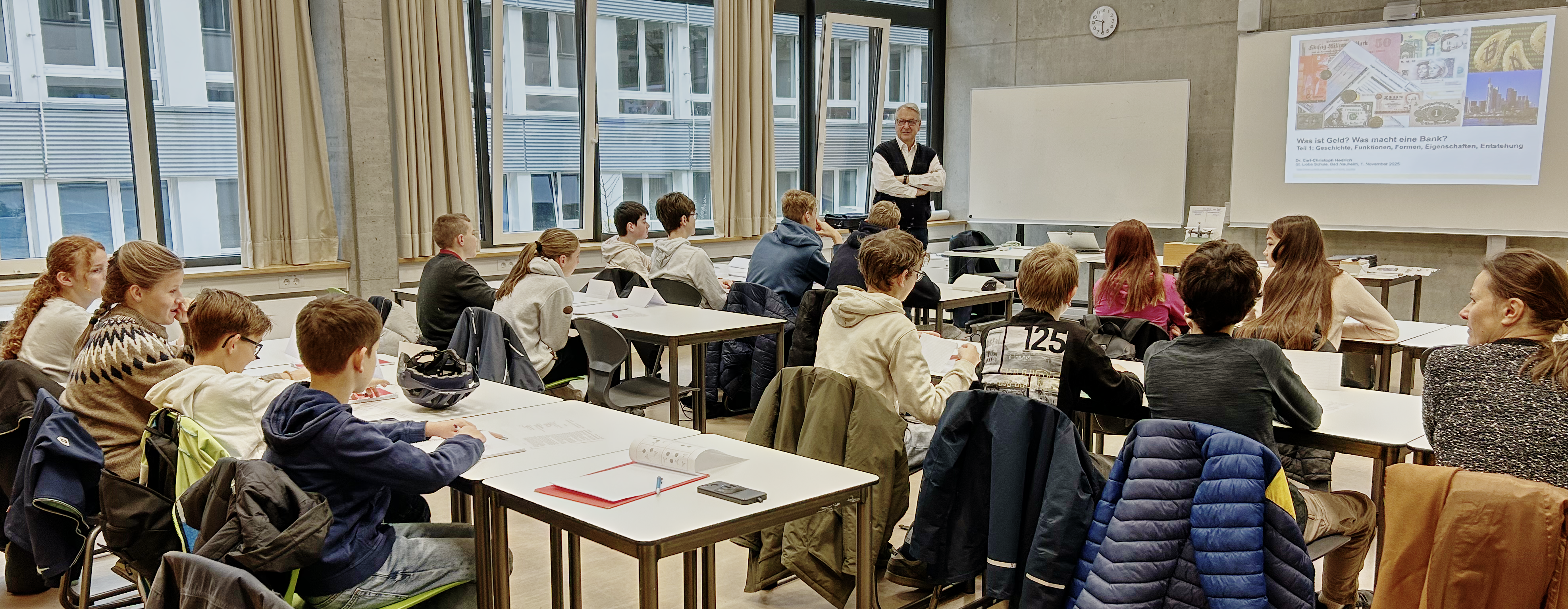 Was ist Geld? Was macht eine Bank?